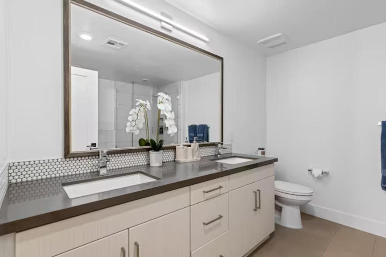 Luxurious 2-Bedroom 2-Bath Unit With Marina Views Los Angeles Exterior photo